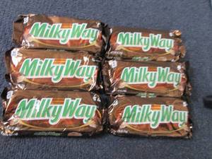 lot 266 image: 6- 5 ct Milky Way Fun Size...