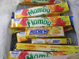 lot 307 image: 12 Hi Chews & Mamba...