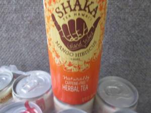 lot 329 image: 12- 12 oz Shaka Mango Hibiscus Herb...