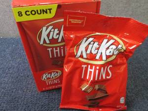 lot 340 image: 8- 3.1 oz KitKat Thins...