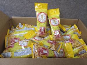 lot 380 image: 90 - 1.75 oz Dees Nuts Nanner Pudd...