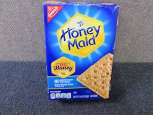 lot 385 image: 5- 14.4 oz Honey Maid Graham Cracke...