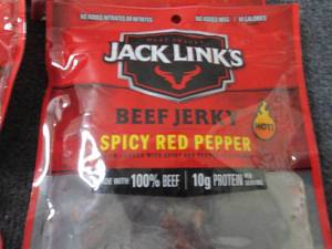 lot 389 image: 4- 2.85 oz Jack Links Spicy Red Pep...