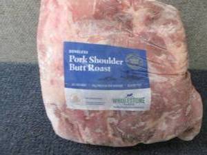 lot 425 image: BB  FROZEN Wholestone Farms Boneles...
