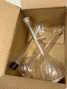 lot 11 image: 3 - 250ml Volumetric Flasks