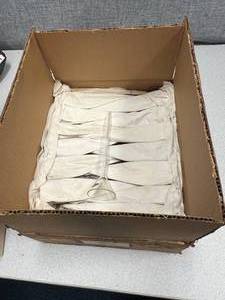 lot 36 image: 36 - Bunsen Funnels 45mm Diameter 150mm Stem