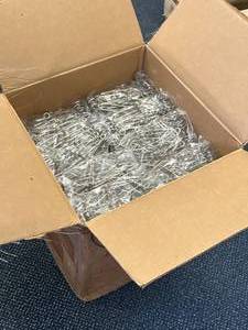 lot 52 image: 864 - Test Tube Clamps