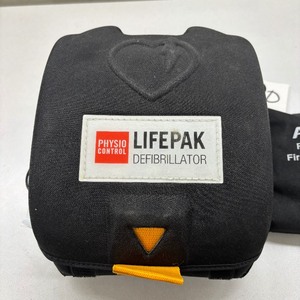 lot 32 image: MSRP $2500 Physio Control LIFEPAK CR Plus AED Emergency Defibrillator WBattery & Pads -Fully Automatic AHA Voice & Graphic Prompts - Works Great Guaranteed However Pads & Battery Are Expired & Should Be Replaced Soon