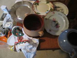 lot 18 image: Red Wing 2-handled Crock plus other...