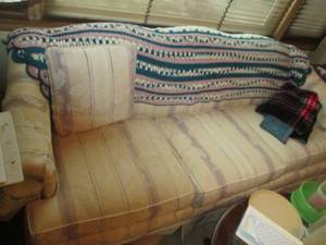 lot 29 image: Ivory, mauve and blue floral and st...