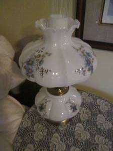 lot 35 image: Dual globe hurricane style lamp wit...