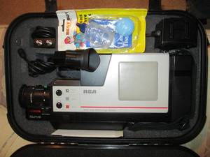 lot 44 image: Vintage RCA Solif State MOS Image S...