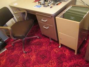 lot 72 image: Vintage metal 6-drawer office desk ...