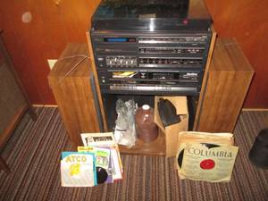 lot 116 image: Quasar Integrated Audio System CS17...
