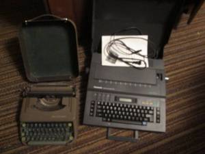lot 118 image: Vintage Smith Corona Manual typewri...