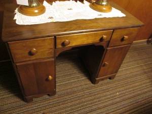 lot 119 image: Vintage hardwood 3-drawer 2-cupboar...