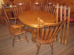 lot 122 image: Round pedestal dining table, (4) st...