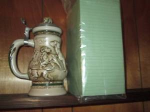 lot 147 image: Avon collector stein Great Dogs of...