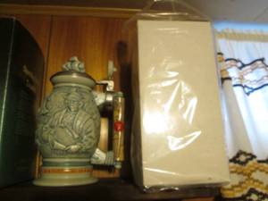 lot 152 image: Avon collector stein Christopher C...