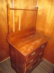 lot 163 image: Antique 3-drawer wash station entry...
