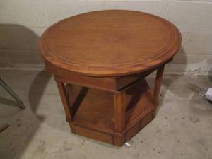 lot 169 image: Wood hexagon shaped end table with ...