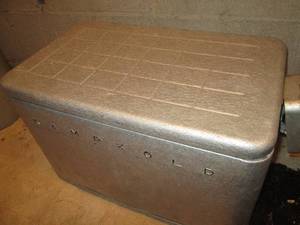 lot 177 image: Vintage Kampkold metal cooler...