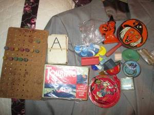 lot 189 image: Lotbof vintage tin toys flash cards...
