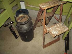 lot 220 image: Small woid step ladder, manual air ...