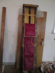 lot 6 image: Vintage 7ft all-Wood toboggan with ...