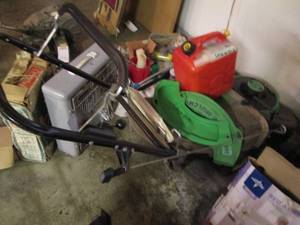 lot 228 image: Lawn-Boy self-propelled 4hp gas ope...