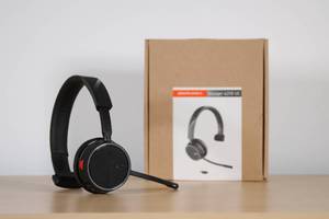 Plantronics Voyager Wireless Headset with USB/Bluetooth / MSRP: $150+