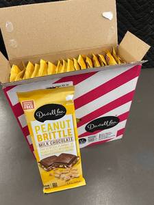 Box of 17 Darrell Lea Peanut Brittle Milk Chocolate Bars