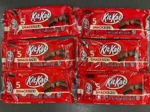 lot 453 image: Pack of 6 Hersheys Kit Kat Snack Size Bars