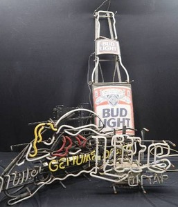 lot 12 image: LOT OF 3 BROKEN VINTAGE NEON BEER SIGNS. FOR PARTS