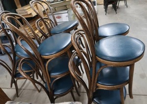 lot 17 image: 16 CAFE STYLE RESTAURANT CHAIRS