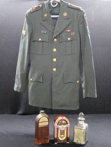 lot 24 image: US ARMY DRESS UNIFORM COAT WITH ASSORTED VINTAGE BOTTLES