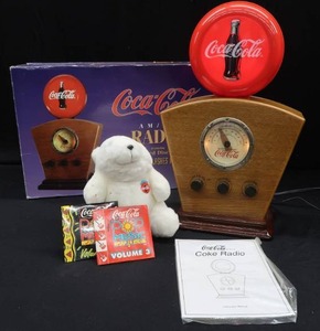lot 31 image: NEW IN BOX COCA-COLA AMFM RADIO  COLLECTOR MINI CDS