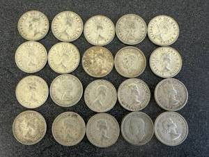 lot 13 image: 20 Canadian Quarters 80% Silver