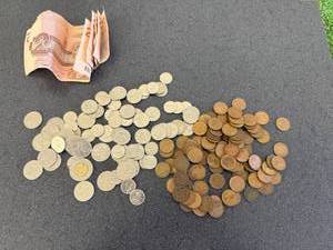 lot 19 image: Canadian Coins & Bills, $24 Face Value, Old Cents