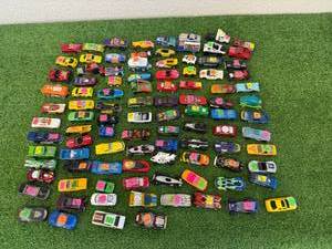 lot 61 image: Toy Vehicles