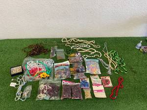 lot 68 image: Jewelry & Craft Supplies