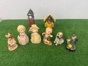 lot 95 image: Figurines
