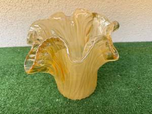 lot 110 image: Murano Glass Vase