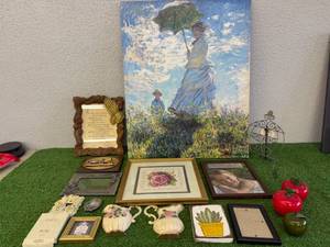 lot 127 image: Artwork & Photo Frames