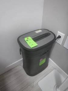 lot 44 image: Paper Shredder Royal HG120 12 Sheet