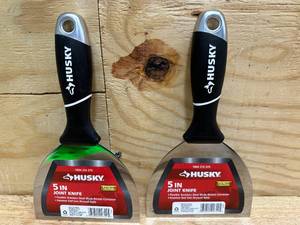 lot 162 image: Husky Lot of 2-  5 Inch Flex Putty Knives