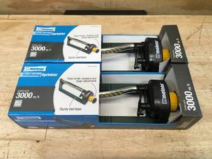 lot 58 image: Lot of 2 - Melnor Oscillating Sprinklers