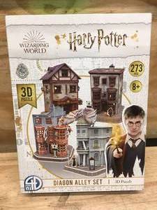 lot 92 image: Harry Potter Diagon Alley 3D Puzzle