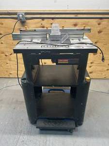 lot 192 image: CRAFTSMAN PROFESSIONAL SERIES Router Table