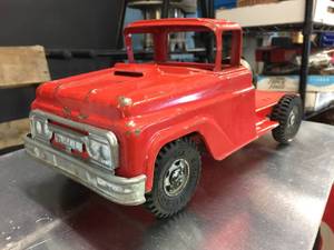 lot 113 image: 1960s Buddy L Merry-Go-Round Truck